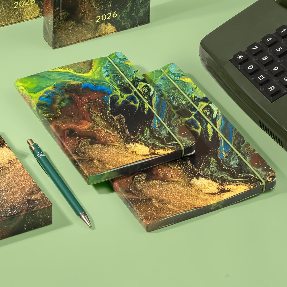 Darbo knyga minkštu viršeliu su gumele - Žemė