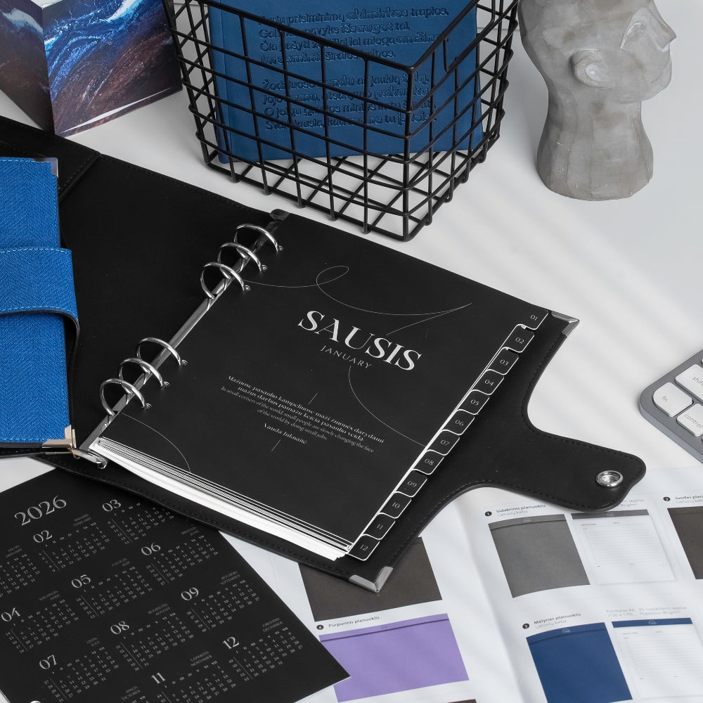 Mėnesių skirtukai 2026 - Juodas